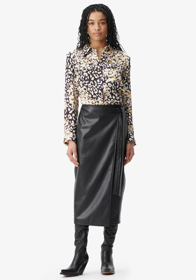 Blouse Bemar floral leo - A classic shirt blouse silhouette is given a new look... - 1/5