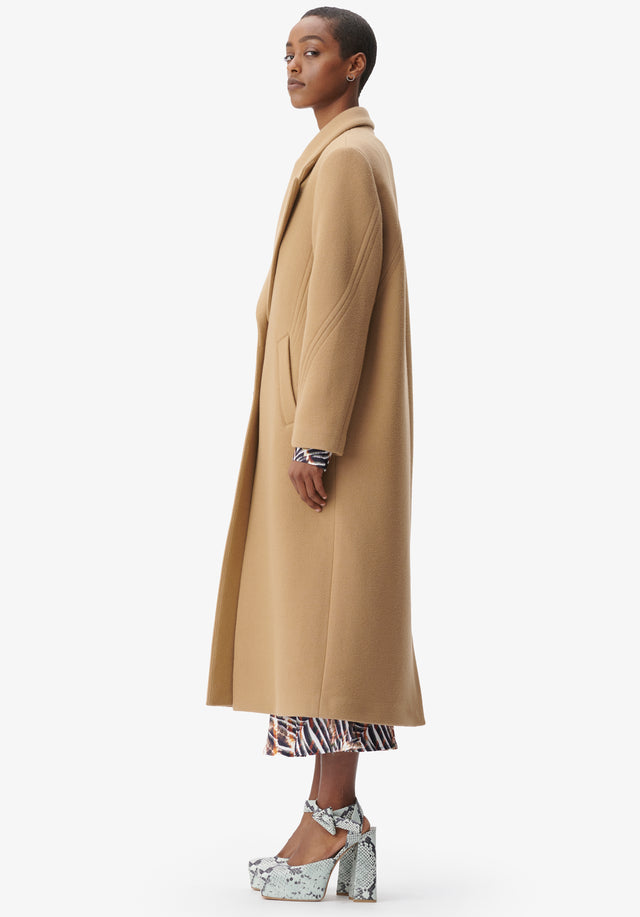 Coat Orely toffee - This modern camel wintercoat features a pale blue lining for... - 2/7