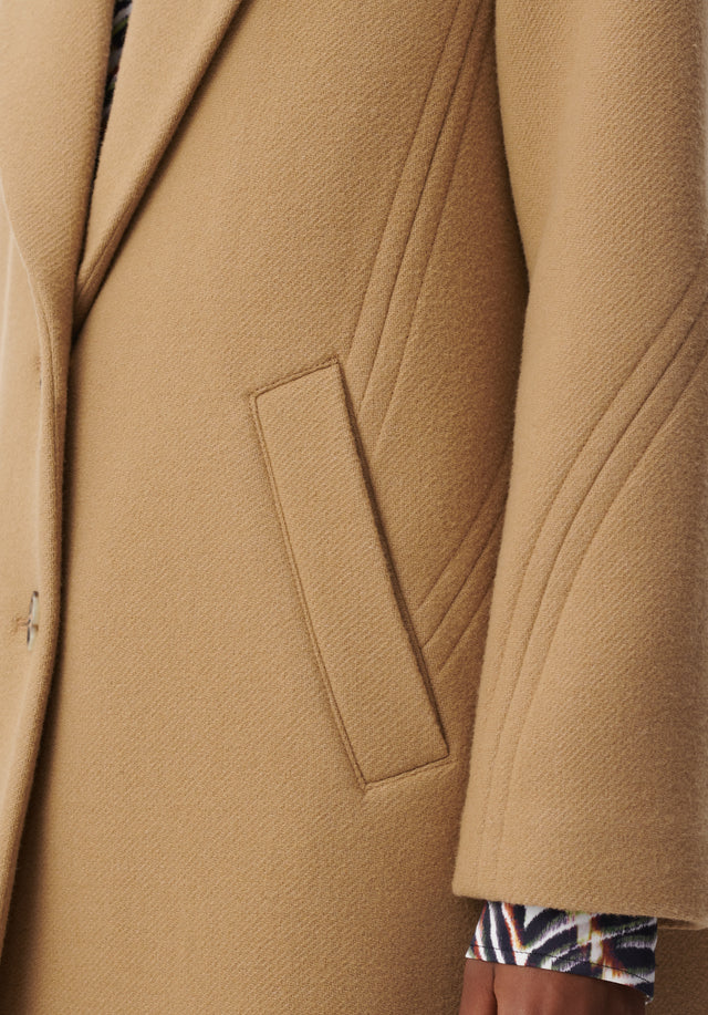 Coat Orely toffee - This modern camel wintercoat features a pale blue lining for... - 6/7
