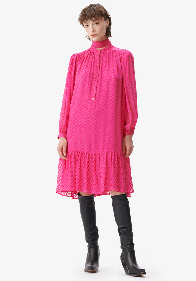 Dress Day polka dot dragonfruit - It's fresh and bold. With her poppy dragonfruit pink and... - 1/5