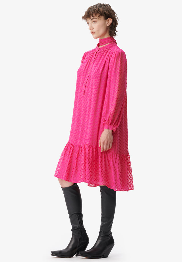 Dress Day polka dot dragonfruit - It's fresh and bold. With her poppy dragonfruit pink and... - 2/5