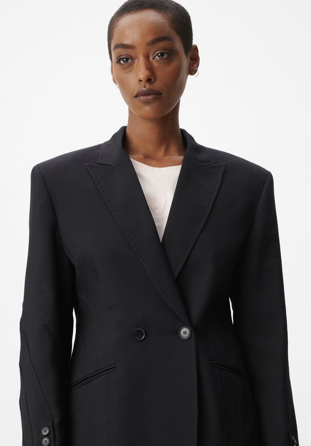 Jacket Jupiter black - A fusion of traditionally masculine and traditionally feminine connotations with... - 4/5
