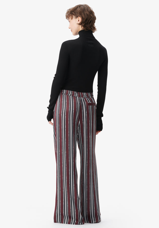 Jumper Kalliopi black - Comfortable luxury. Kalliopi is a seamless turtleneck jumper made of... - 3/5