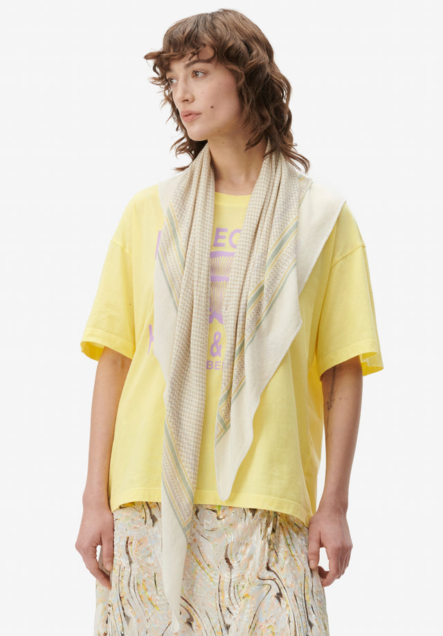 Triangle Heritage Double egret flip - For Spring/Summer 23, the luxuriously soft, triangle-shaped cashmere scarf features... - 1/7