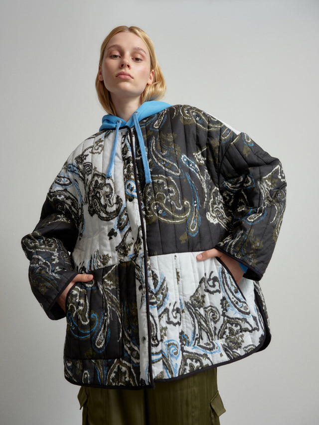 Jacket Jabari paisley park black & white - Jacket Jabari is a softly padded jacket with a fascinating... - 1/3