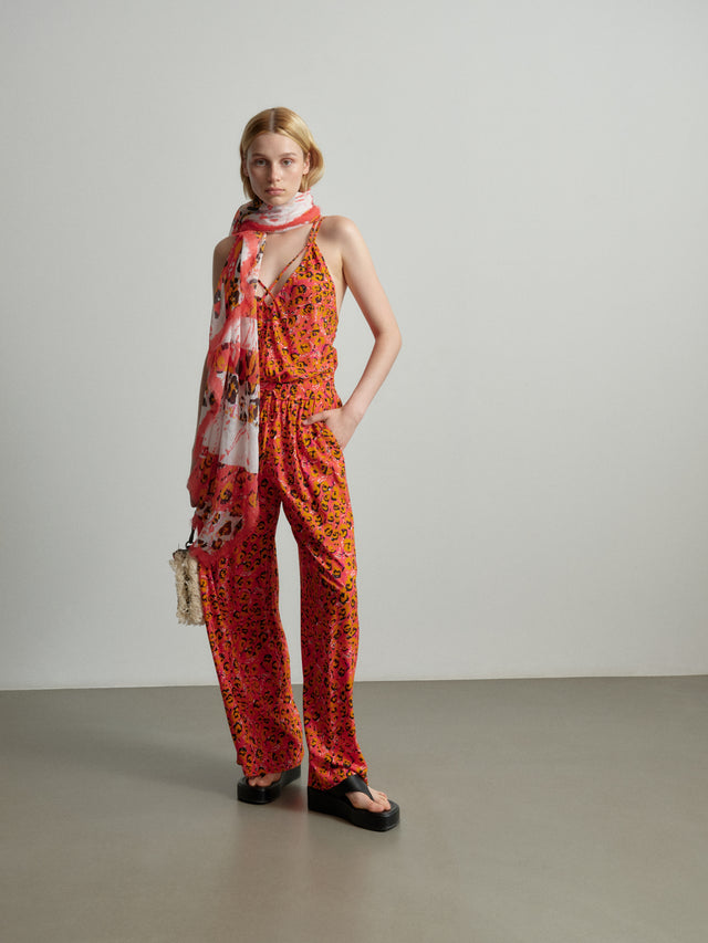 Pants Perla magic garden leo pink - Introducing our latest high summer pyjama pants, crafted from lightweight... - 1/2