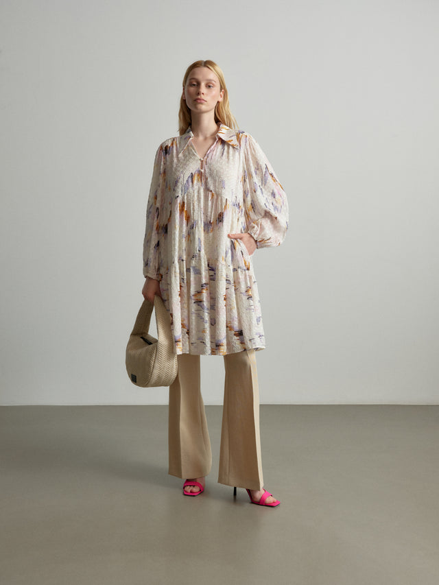 Dress Dille floral fountain pink - Presenting the quintessential summer dress from lala: the classic hop-in.... - 1/2