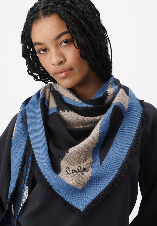Triangle Ajen bold zebra faded denim - Featuring an intriguing blend of textures and seasonal colors, this... - 1/4