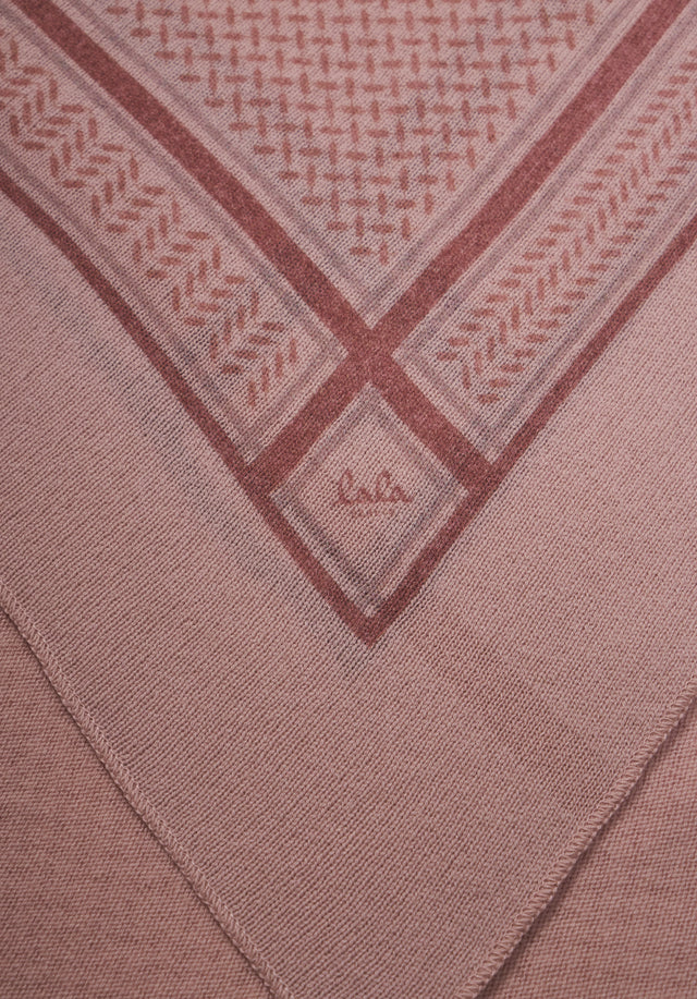Triangle Heritage Double rose flip - For Spring/Summer 23, the luxuriously soft, triangle-shaped cashmere scarf features... - 5/7