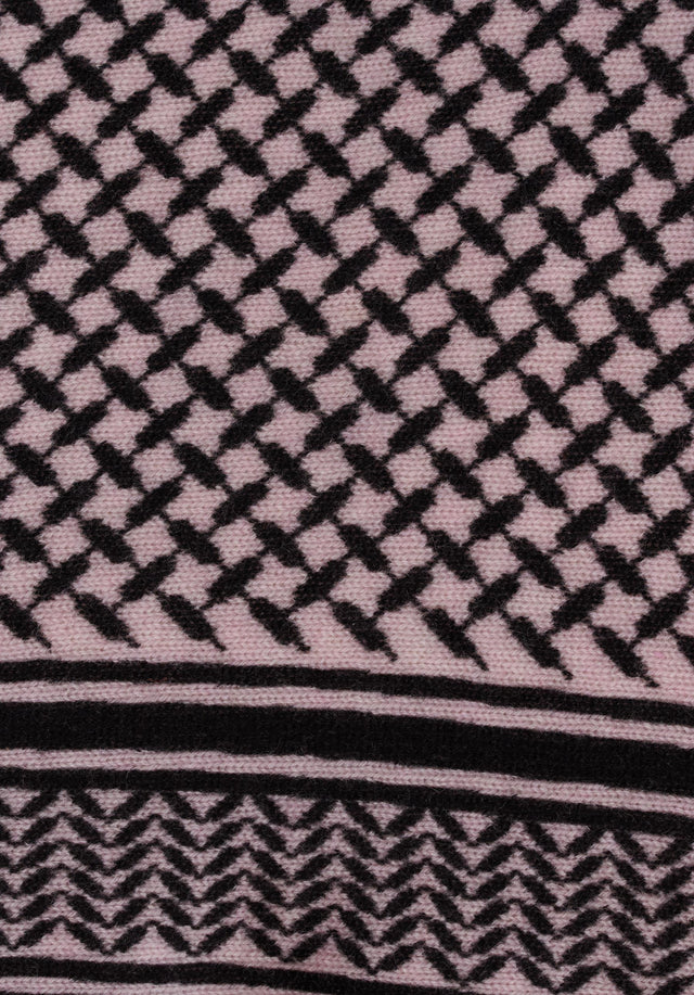 Triangle Trinity Classic XS Candy - A small luxuriosly soft, triangle shaped cashmere scarf, featuring a... - 3/3