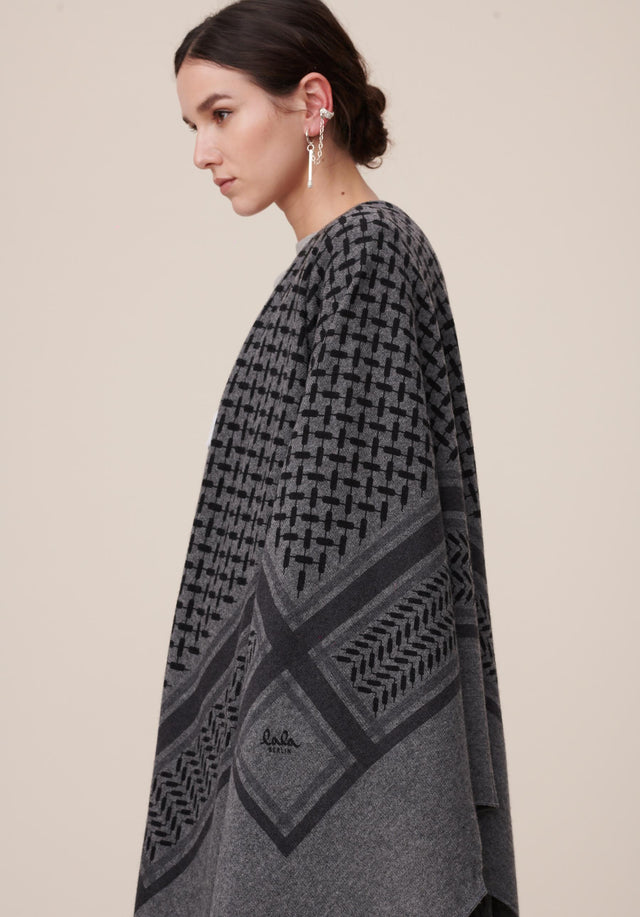 Triangle Trinity Classic L Lubecca Dark grey melange - A large luxuriosly soft, triangle shaped cashmere scarf, featuring a... - 2/6