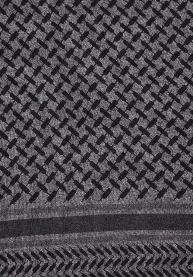 Triangle Trinity Classic M Lubecca Dark grey melange - A luxuriosly soft, triangle shaped cashmere scarf, featuring a classic... - 3/6