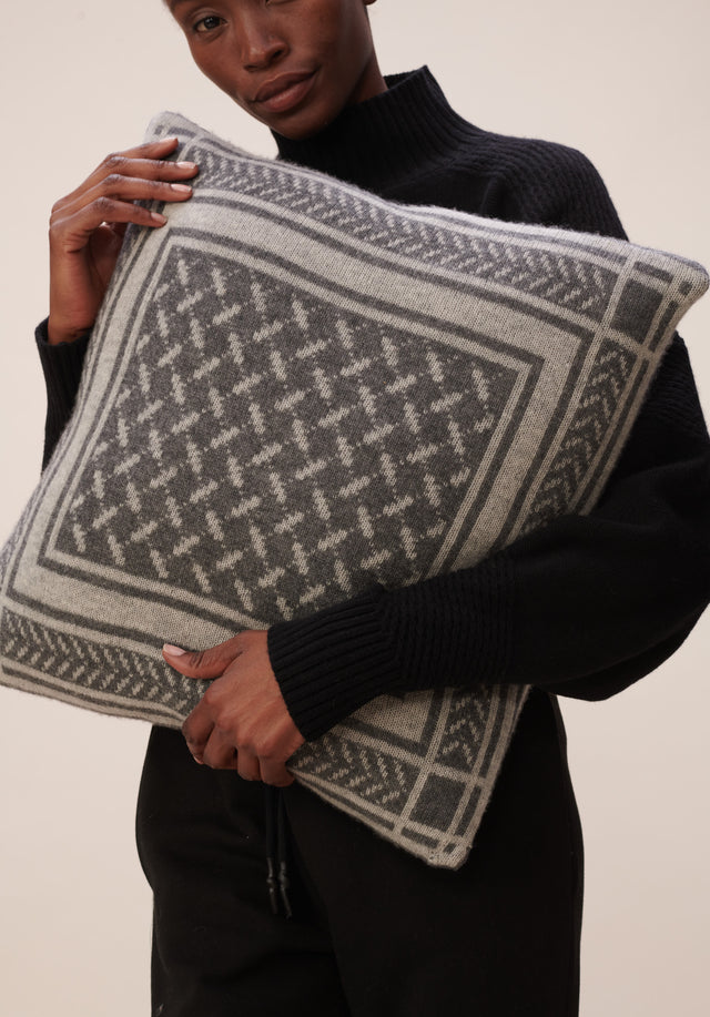 Cushion Trinity Classic Lubecca Flanella - A soft and luxurious cashmere pillow with a jacquard pattern in... - 2/6