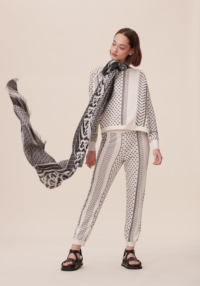 Scarf Monogram Black monogram on White - A light and easy scarf made of a soft viscose-cotton... - 2/3