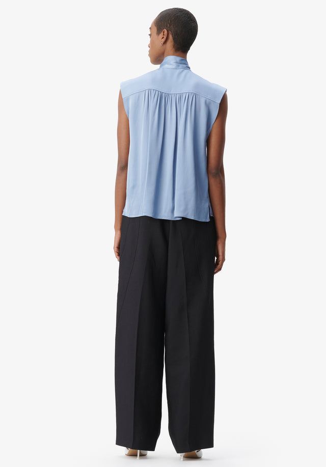 Top Tracey faded denim - A monochrome blouse made of liquid satin viscose, caressing you... - 3/6