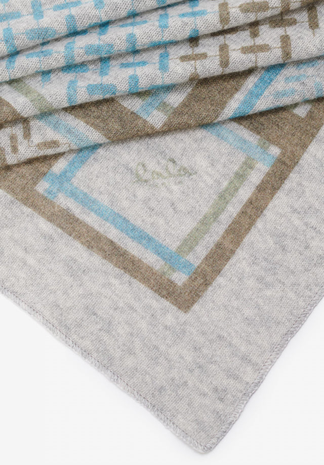 Triangle Puzzle flanella sage - We added a refreshing twist to our Triangle Trinity Scarf...
