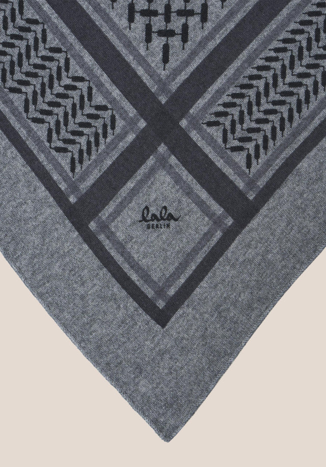 Triangle Trinity Classic M City Middlegrey melange - A luxuriosly soft, triangle shaped cashmere scarf, featuring a classic... - 5/6